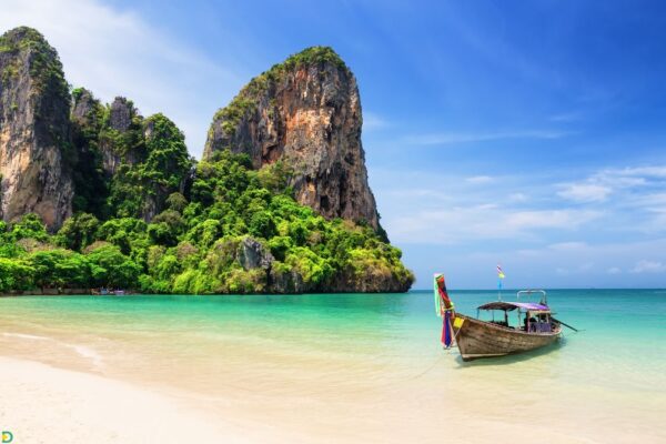 Top 5 plaje din Phuket unde merită să petreci o zi întreagă